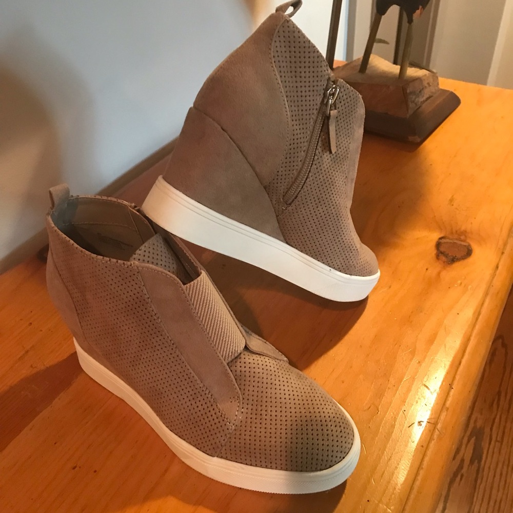 Mia Tan Suede Booties with Herl and Rubber bottom